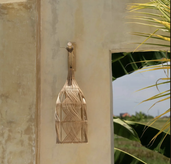 Garaffa Pendelleuchte Natural M – Handgeflochtene Rattan-Hängeleuchte