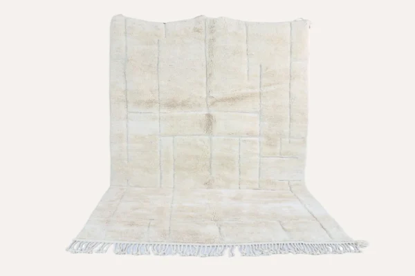 Beni Mrirt Lines. Grafisch. Sanft. Einzigartig