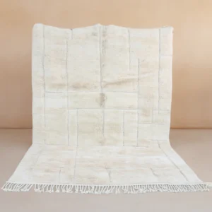 Beni Mrirt Lines. Grafisch. Sanft. Einzigartig